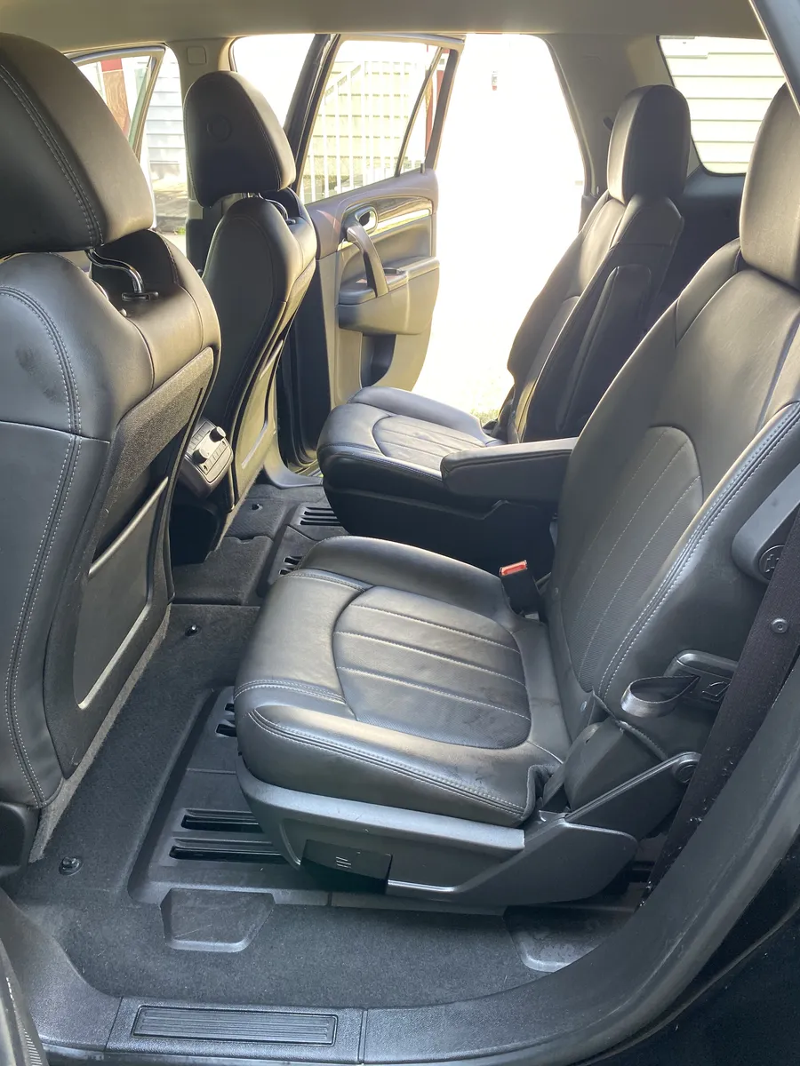 SUV trunk and cargo area deep cleaning in Morris, MN